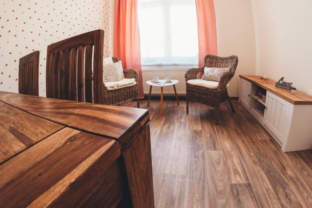 Stylovy Apartman V Centru Nachoda エクステリア 写真